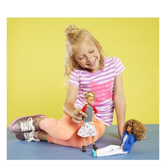 BUY 1 GET 1 FREE Creatable World Deluxe Character Kit Customizable Doll - Picture 4 of 8